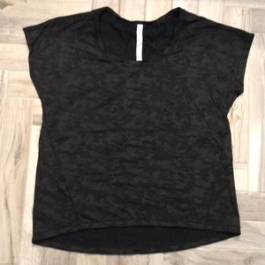 Lululemon SZ 10 Black Camo top